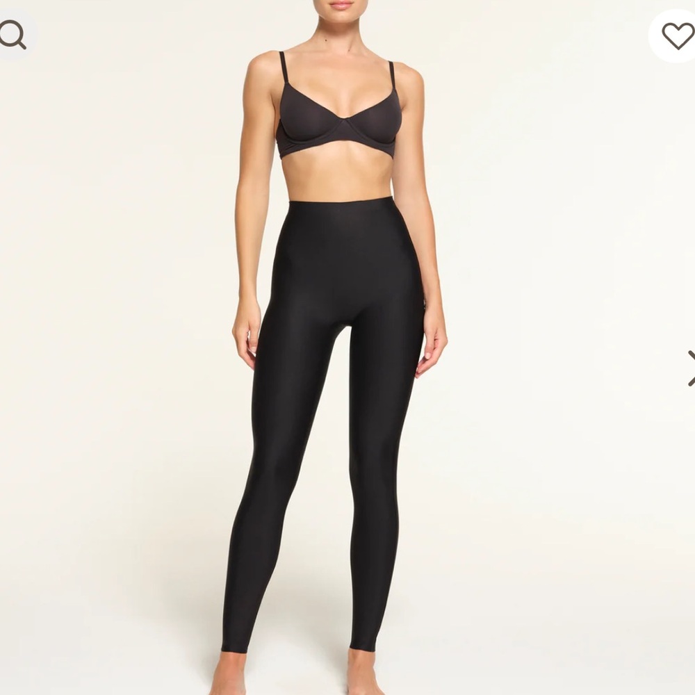 Skims Body Legging